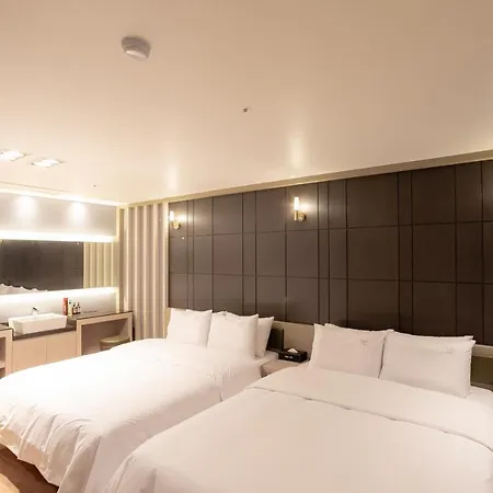 Lin Hotel